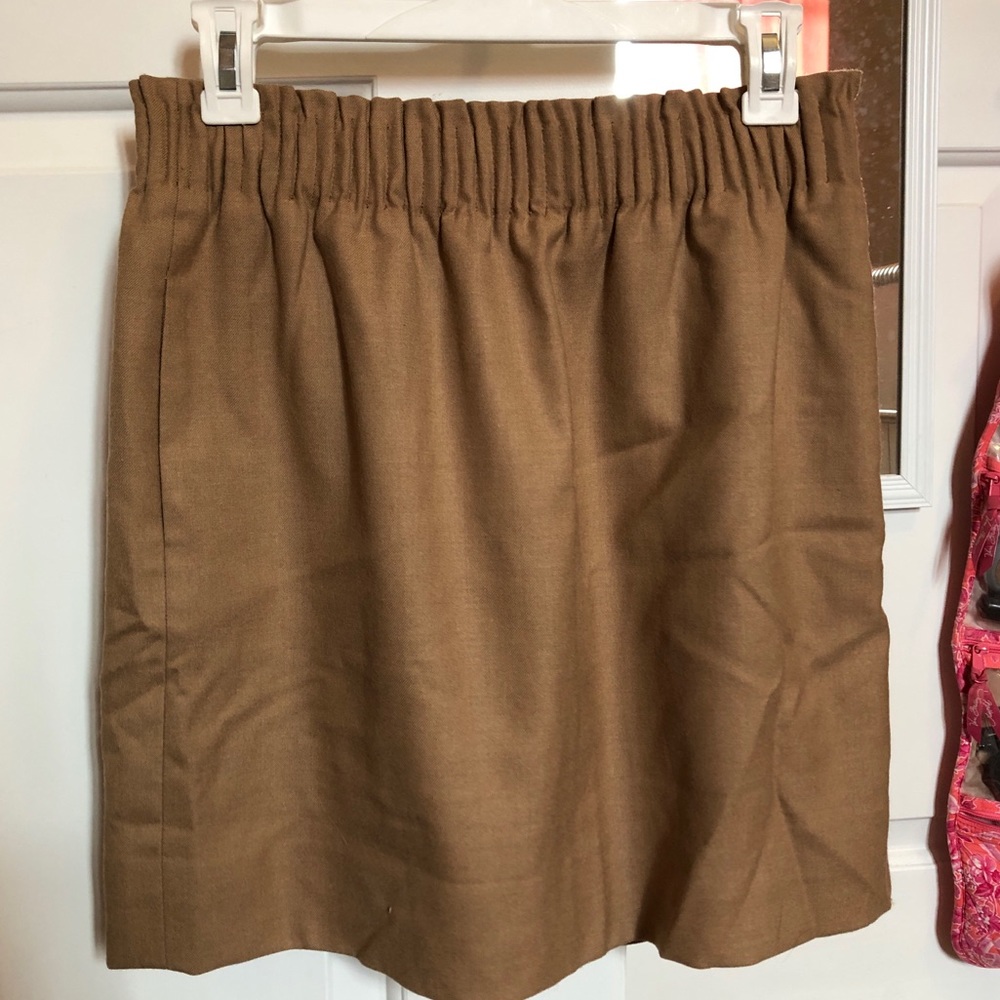 J. crew tan ruffle skirt. Size 4